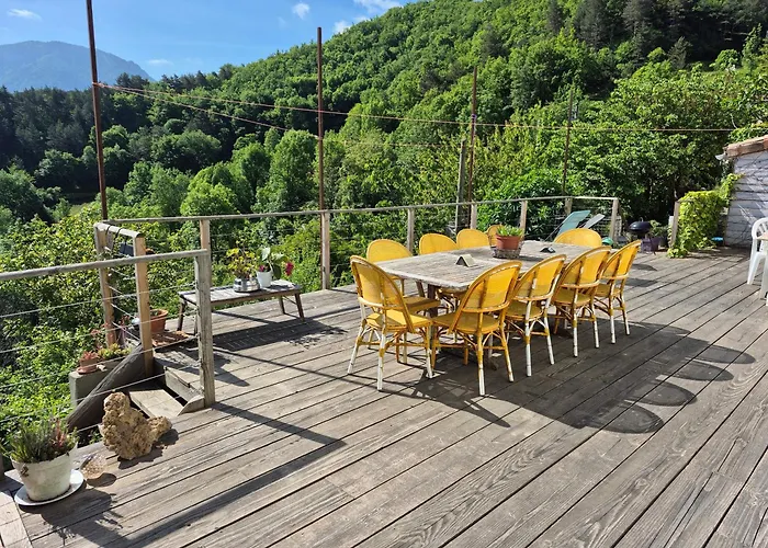 Grande Terrasse Avec Vue Entre Mediterranee Et Pays Cathare